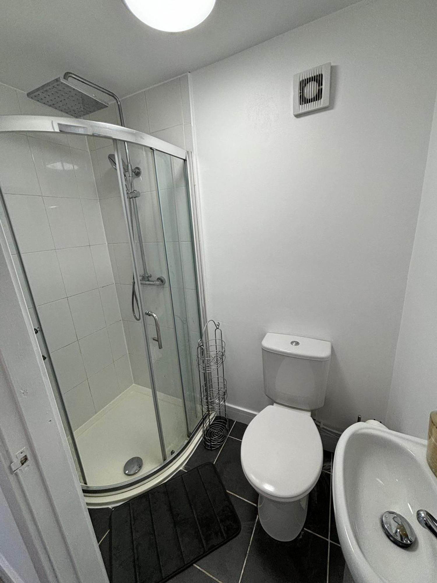 Modern & Cozy Gem - 10Min To City Center - Parking York Exterior photo