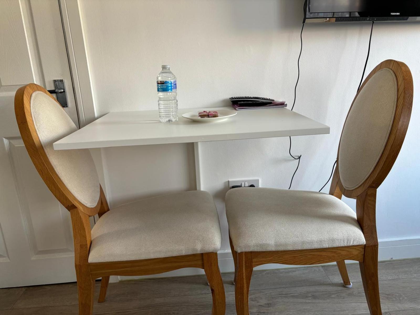 Modern & Cozy Gem - 10Min To City Center - Parking York Exterior photo